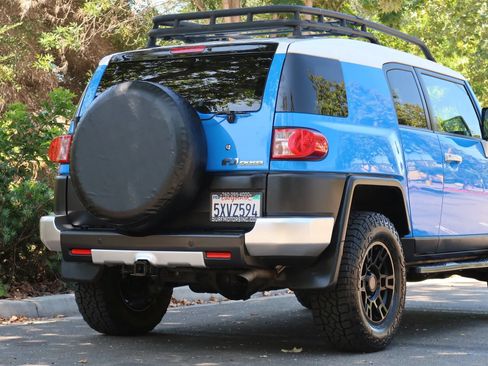 Used 2007 Toyota FJ Cruiser 4WD image 17