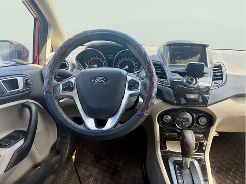 Used 2014 Ford Fiesta Titanium FWD image 12