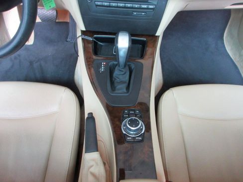 Used 2011 BMW 328i Wagon RWD image 44