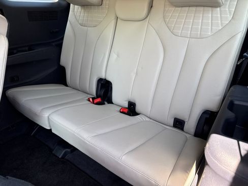 Used 2023 Hyundai Palisade Limited AWD/4WD image 18