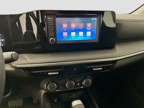 Used 2025 Nissan Kicks S image 25