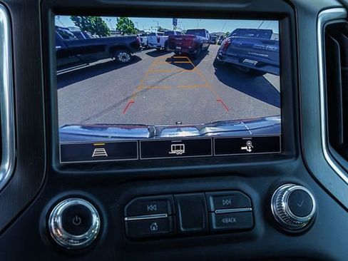 Used 2021 GMC Sierra 1500 AT4 w/ Driver Alert Package I AWD/4WD image 9