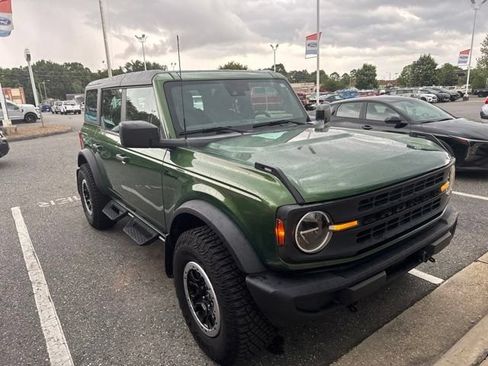 Used 2022 Ford Bronco 4-Door AWD/4WD image 2
