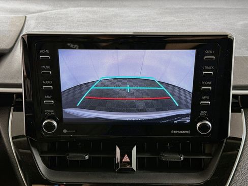 Used 2021 Toyota Corolla LE FWD image 21