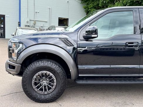 Used 2019 Ford F150 Raptor w/ Equipment Group 802A Luxury AWD/4WD image 10