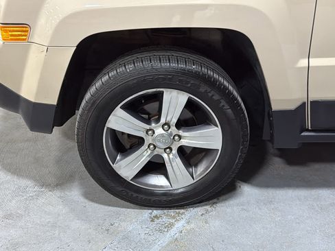 Used 2016 Jeep Patriot High Altitude AWD/4WD image 8