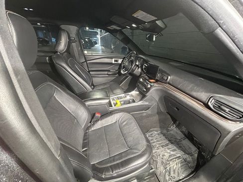 Used 2020 Ford Explorer Limited AWD/4WD image 12