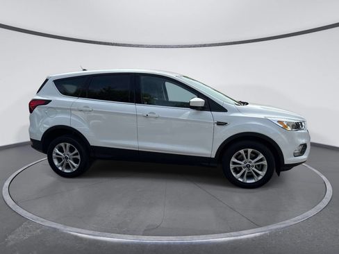 Used 2019 Ford Escape SE AWD/4WD image 5