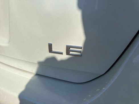 Used 2010 Nissan Murano LE w/ Navigation Pkg image 21