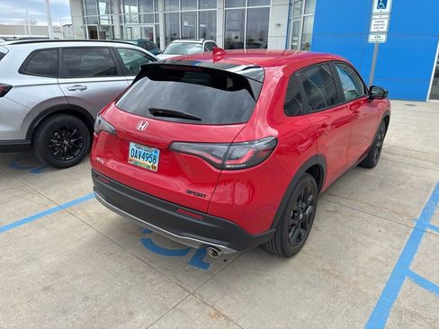 Used 2024 Honda HR-V Sport image 2