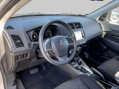 Used 2025 Mitsubishi Outlander Sport ES AWD/4WD image 18