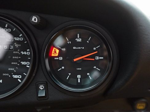 Used 1991 Porsche 911 Turbo image 40