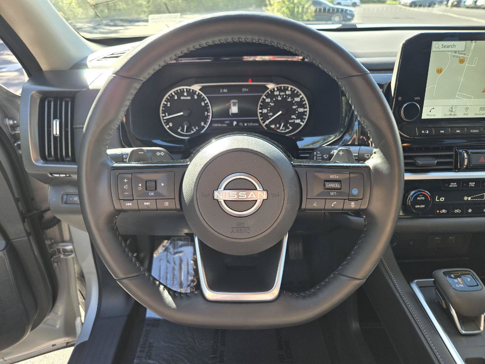Used 2025 Nissan Pathfinder SL AWD/4WD image 17