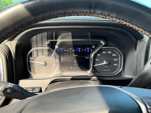 Used 2023 GMC Sierra 2500 AT4 w/ AT4 Premium Plus Package AWD/4WD image 19