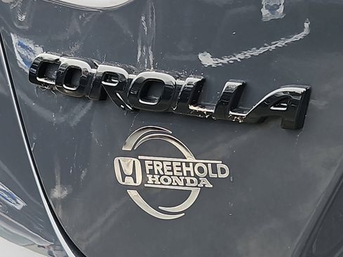 Used 2023 Toyota Corolla SE w/ Carpet Mat Package (TMS) image 31