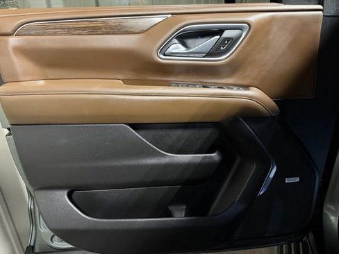 Used 2023 Chevrolet Tahoe High Country w/ LPO, Illumination Package image 12