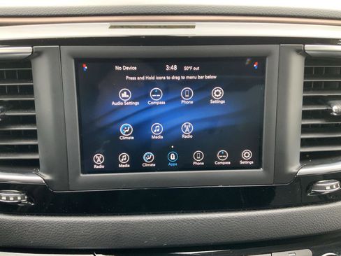 Used 2020 Chrysler Voyager Lxi image 36