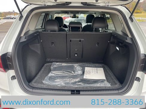 New 2024 Volkswagen Taos SE image 25