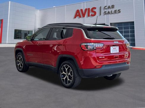 Used 2025 Jeep Compass Limited AWD/4WD image 9