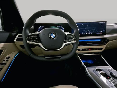 Used 2026 BMW 330i xDrive Sedan AWD/4WD image 5