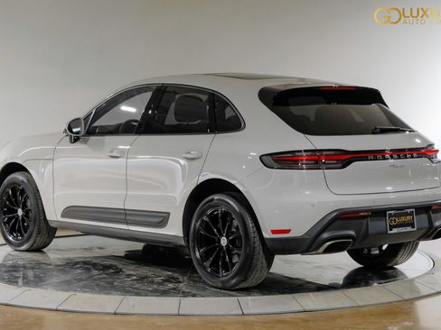 Used 2024 Porsche Macan AWD/4WD image 12