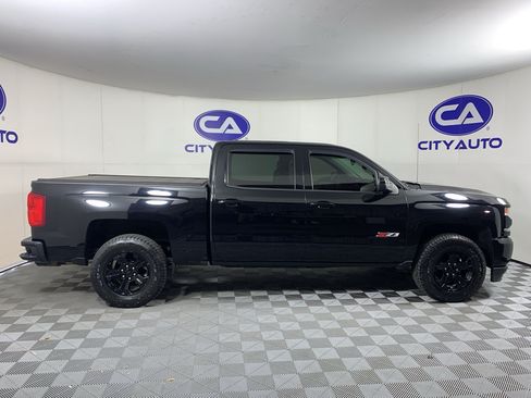 Used 2017 Chevrolet Silverado 1500 LTZ Z71 w/ Midnight Edition AWD/4WD image 2