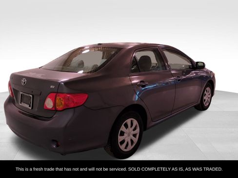 Used 2010 Toyota Corolla LE image 3