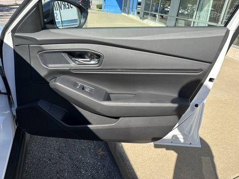 Used 2025 Honda Accord SE image 44