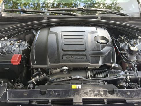 Certified 2026 Land Rover Range Rover Velar Dynamic SE AWD/4WD image 15