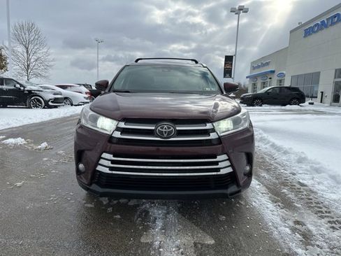 Used 2019 Toyota Highlander XLE image 6