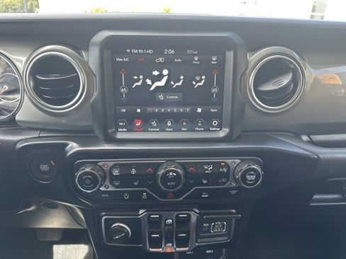 Used 2023 Jeep Wrangler Sahara w/ Cold Weather Group image 31