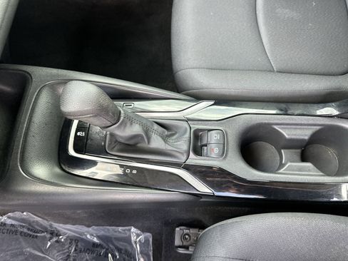 Used 2020 Toyota Corolla LE FWD image 20
