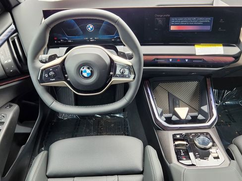 Certified 2025 BMW X3 xDrive30i w/ Premium Package image 25