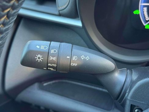 Used 2025 Toyota Sienna XLE Woodland Edition image 21