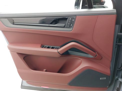 New 2026 Porsche Cayenne GTS image 29