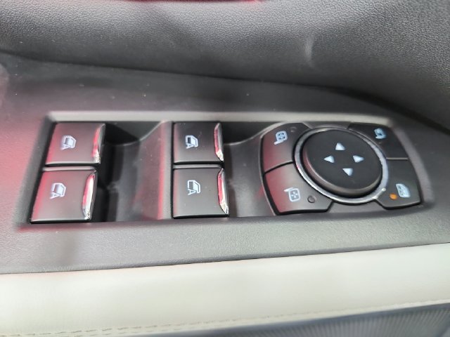 Used 2025 Ford Expedition Platinum w/ Driver's Package AWD/4WD image 36