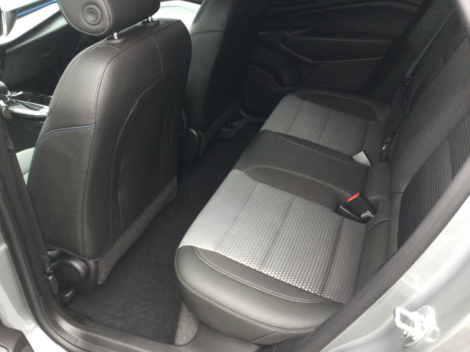 Used 2025 Chevrolet Trax LT w/ Driver Confidence Package FWD image 11