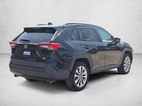 Used 2021 Toyota RAV4 XLE Premium AWD/4WD image 5