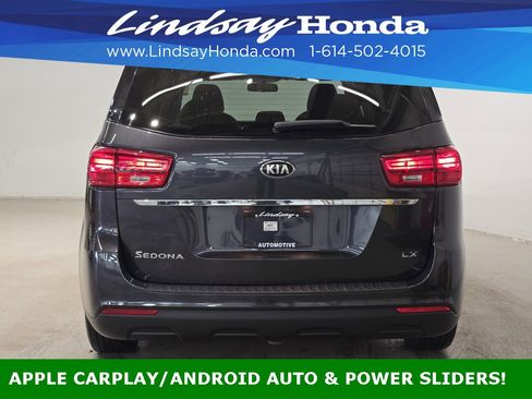 Used 2019 Kia Sedona LX image 5