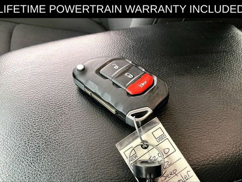 Used 2022 Jeep Wrangler Unlimited Sport image 13