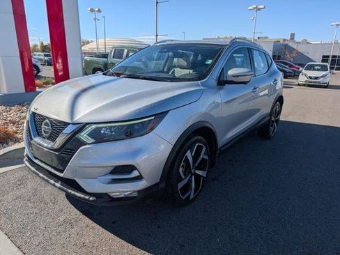 Certified 2022 Nissan Rogue Sport SL w/ Premium Package AWD/4WD image 2