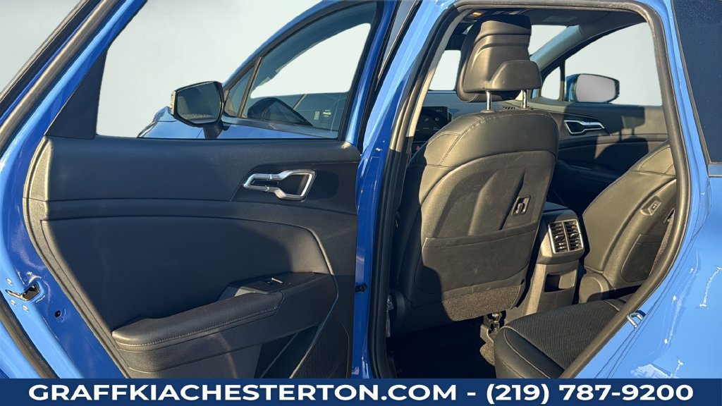 Used 2026 Kia Sportage EX FWD image 40