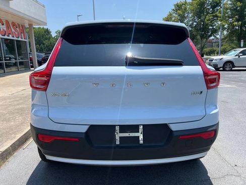 Used 2024 Volvo XC40 B5 Plus AWD/4WD image 5