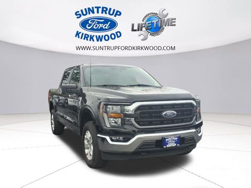 Used 2023 Ford F150 XLT image 2