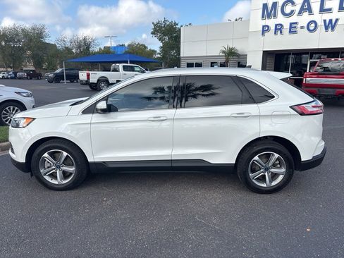 Used 2022 Ford Edge SEL w/ Convenience Package image 3