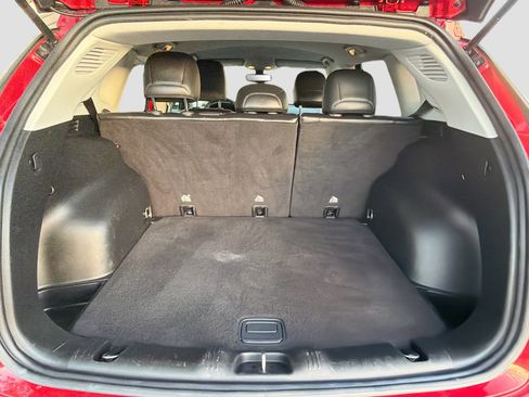 Used 2018 Jeep Compass Latitude w/ Popular Equipment Group image 12