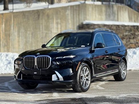 Used 2025 BMW X7 xDrive40i image 2