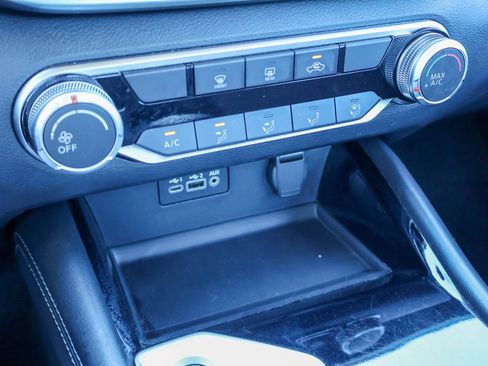 Used 2023 Nissan Altima 2.5 SV image 14