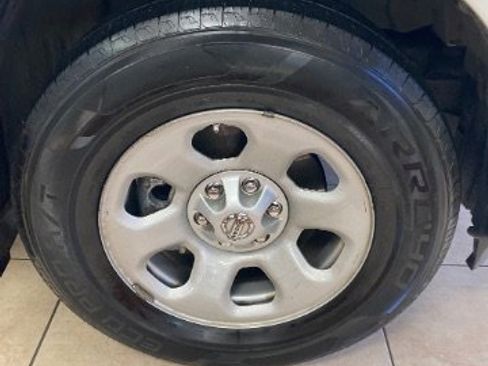 Used 2018 Nissan Titan S w/ S Utility Package image 25