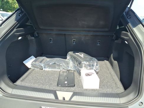 New 2026 Volkswagen ID.4 Pro RWD image 8
